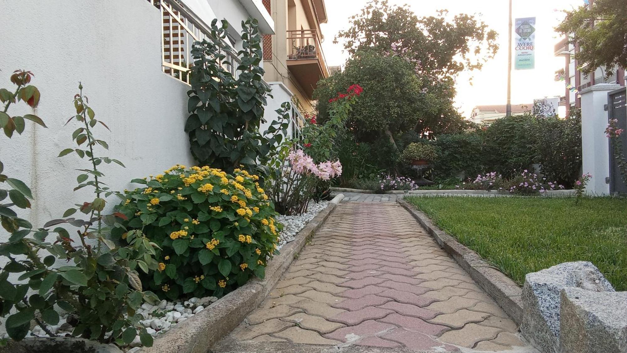Doctor Guest House Tortoli Exterior photo